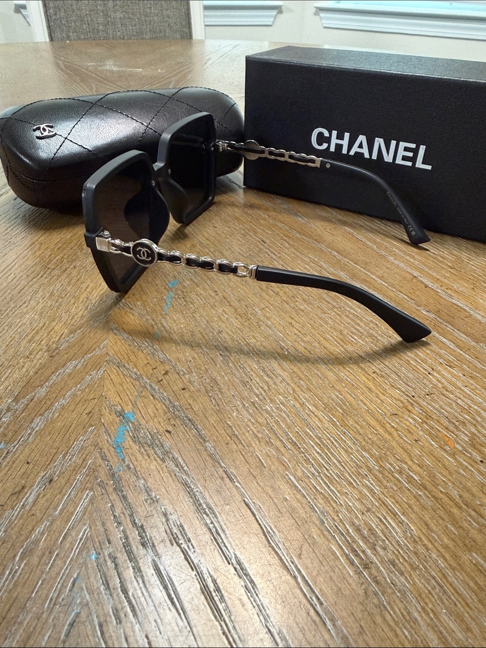 CHANEL Black Square Sunglasses with Silver CC Chain Accent - Picture 6 of 10
